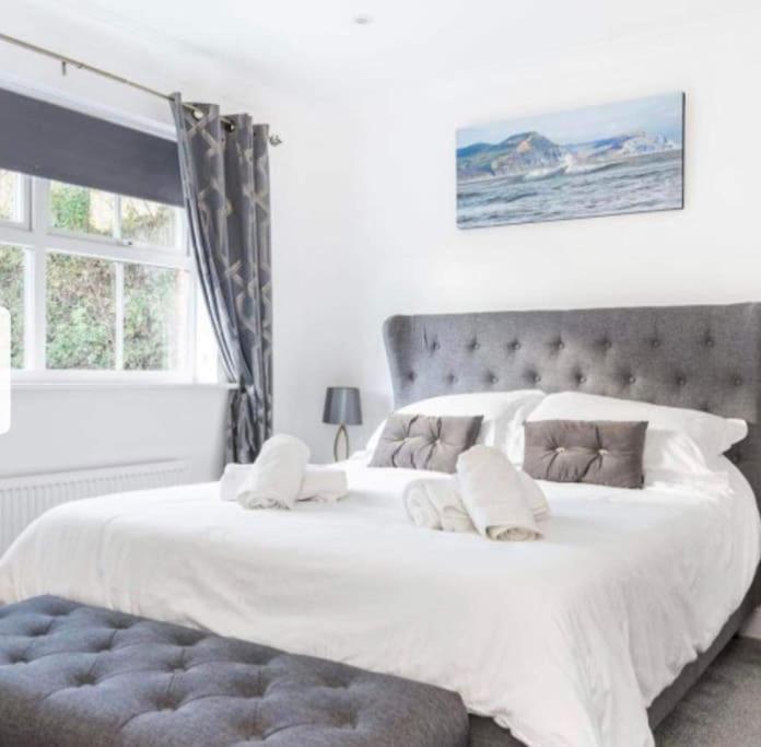 Beautiful Large Property, Sleeps 9 Walking Distance To The Sea , Beaches And Restaurants Fantastic Interior Lyme Regis Exteriör bild